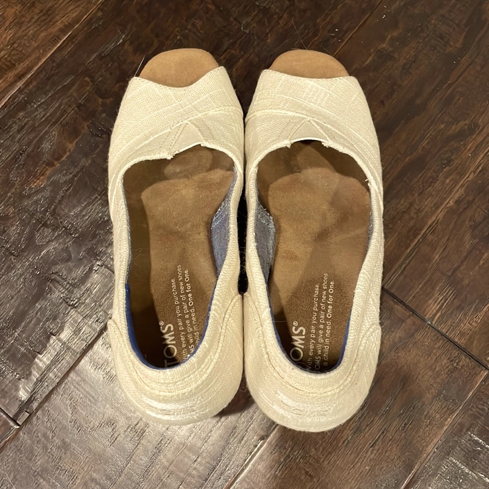TOMS Wedges EUC